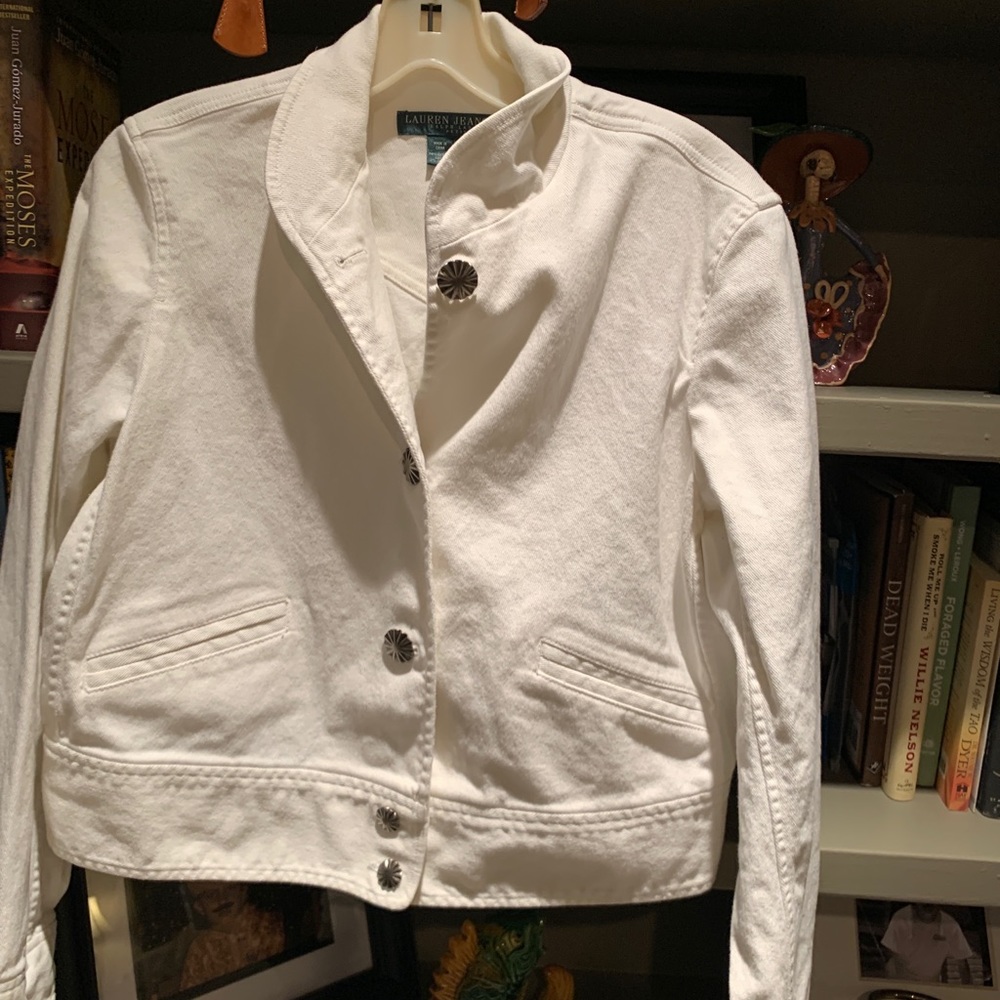 White denim cropped jacket